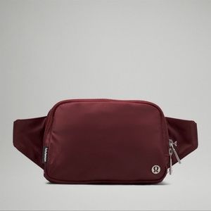 lululemon athletica Bags Lululemon Everywhere Belt Bag Large